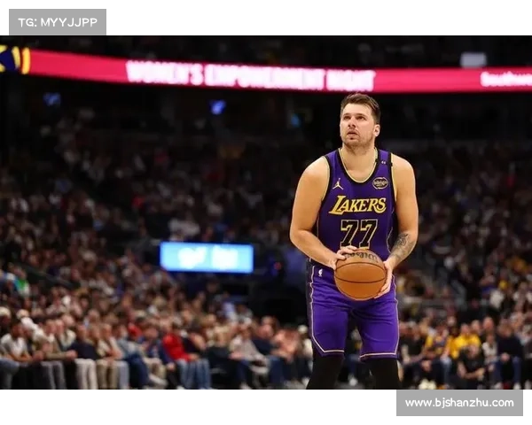 东契奇暴瘦 20 磅!休赛期苦练深蹲 720 磅,首轮场均 30+7 剑指 MVP 东契奇暴瘦 20 磅!休赛期苦练深蹲 720 磅,首轮场均 30+7 剑指 MVP